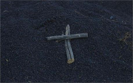 wooden cross (2749)