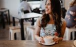 Girl in coffee shop (66993)